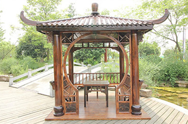 房蓋、翹角、龍頭角花、寶頂